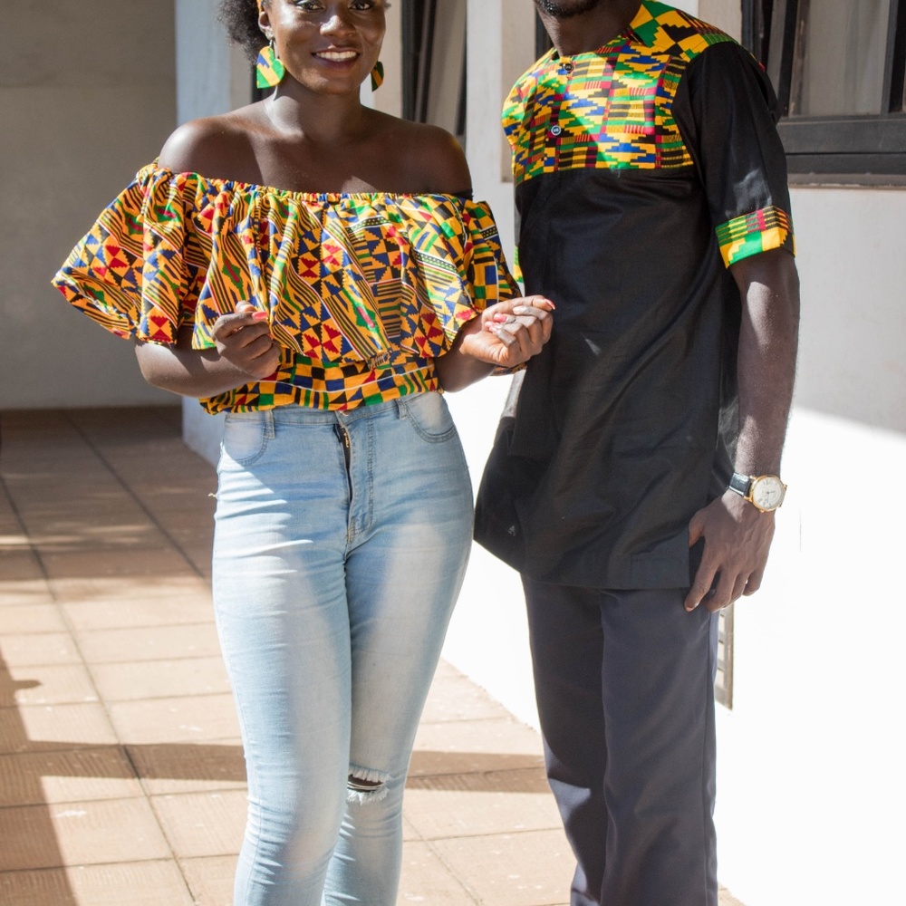 African Women Off the shoulder Kente Top - Picture 4 of 4